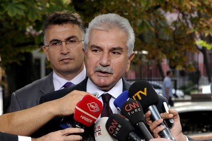 HSYK Başkanvekili Özbek ve altı üye istifa etti