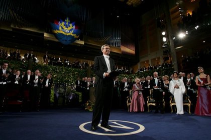 Orhan Pamuk, Norman Mailer Yaşam Boyu Başarı Ödülü aldı