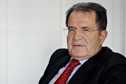 Prodi: Merkel yatırımcıları gereksiz yere korkuttu