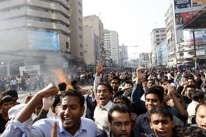 Bangladeş borsası halkı isyana sürükledi