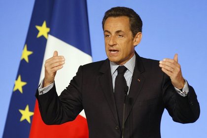 Sarkozy'ye göre euro-dolar paritesi hala çok yüksek