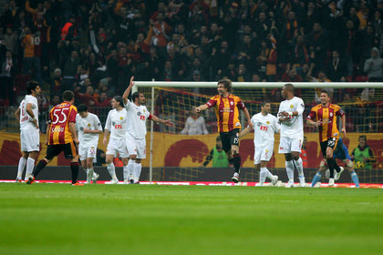 G.Saray evinde Eskişehirspor'u 4 golle geçti
