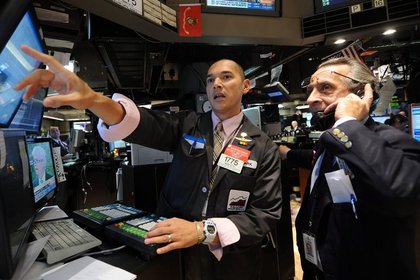 New York Borsası karışık seyir izledi