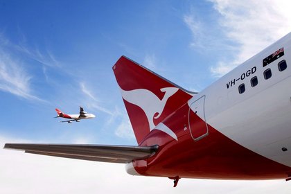 Uçak kazası Qantas'ı yıldırmadı