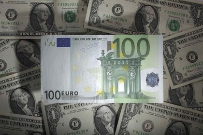 Euro dolar karşısında yükseldi