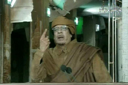 Kaddafi: Göstericiler Bin Ladin'in çıkarlarına hizmet ediyor