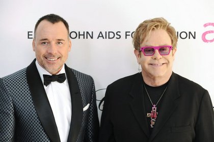 Elton John  ve eşi de Kraliyet Düğünü'ne katılıyor