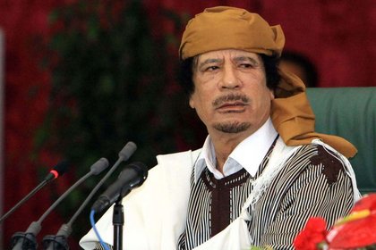 Kaddafi ve oğullarına 