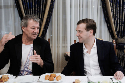 Medvedev, Deep Purple'ı evinde ağırladı