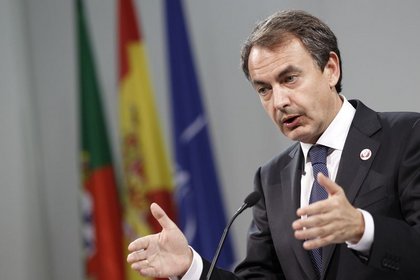 Finansal kriz Zapatero'yu yıldırdı