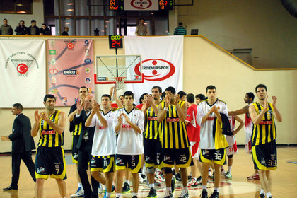 Beko Basketbol Ligi'nde Fenerbahçe liderliğini sürdürdü