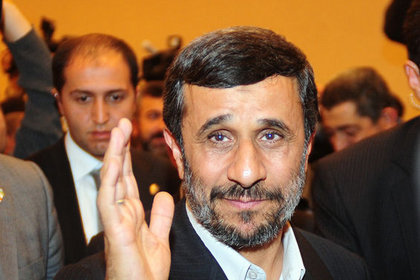 Ahmedinejad: Yönetimler halkı dinlemeli