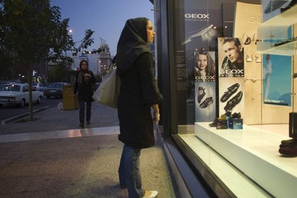 İran'da enflasyon % 12,4, işsizlik % 10 oldu
