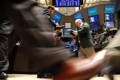 New York Borsası S&P sonrası sert satışlarla açıldı