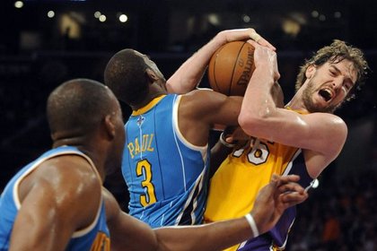 NBA'de Spurs ve Lakers serilerinde 1-1 eşitliği sağladı