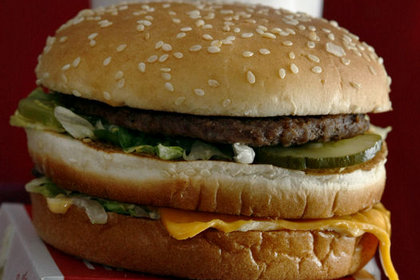 Big Mac'e göre yuan % 40 düşük değerli