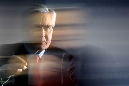 Trichet faiz artışının Haziran'dan sonraya kalabileceğini işaret etti