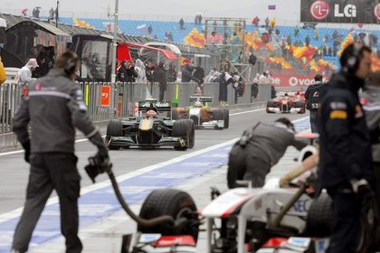 F1 araçları İstanbul Park pistine çıktı