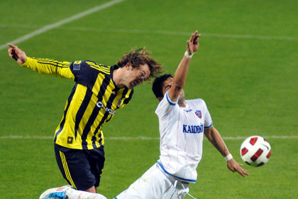 Fenerbahçe kaçıyor, Trabzonspor kovalıyor