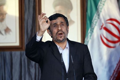 Ahmedinejad: Libya'ya müdahale işleri daha çok karıştırdı