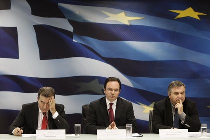 Moody's Yunanistan'ı negatif izlemeye aldı
