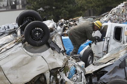 Tsunami Japon otomotivini de vurdu