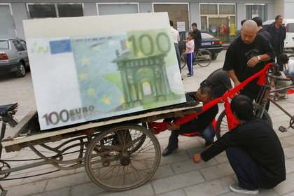 Euro 1 ayın zirvesine tırmandı