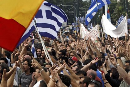 Anlaşmaya rağmen piyasaları Yunanistan korkusu sardı