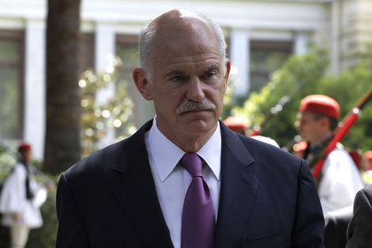 Papandreu'ya güven oyu çıktı