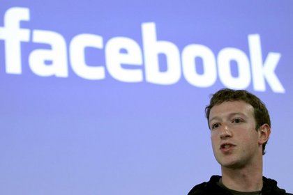 Zuckerberg'in arkadaşları davadan vazgeçti