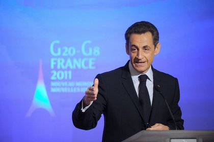 Sarkozy: Fransız bankaları Yunanistan çözümüne gönüllü katılacak