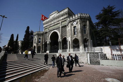 İstanbul Üniversitesi Açık Öğretim'e başlıyor