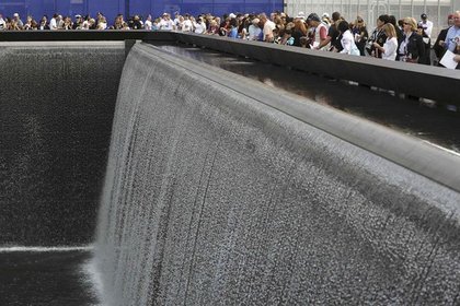 Terör kurbanları 'Anıt havuzlarında' anıldı