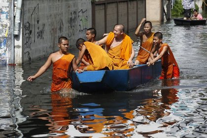 Tayland'da yüzyılın sel felaketi: 28 il sular altında