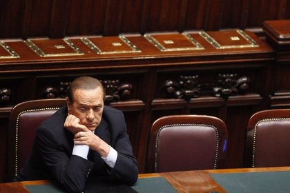 Berlusconi: Yunanistan belirsizliği tetikleyecek