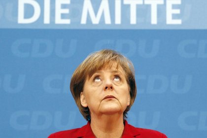Merkel: Liderler piyasaların yatışması için hızlı karar almalı