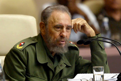 Castro: Dünya acımasızca uçuruma doğru sürükleniyor
