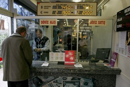 Dolar 1,8000 liranın altında