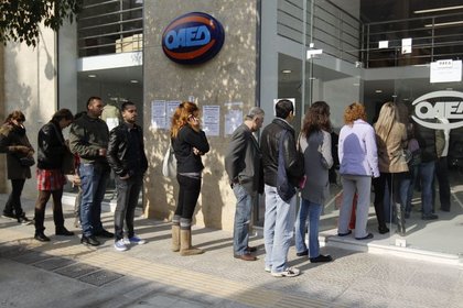 Yunanistan'da işsizlik hızla artıyor