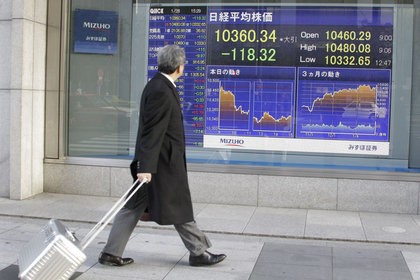 Nikkei 225 Endeksi 7 ayın zirvesinden düştü