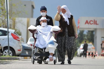 Çift kol nakli yapılan Kavdır: Tırnaklarım uzuyor