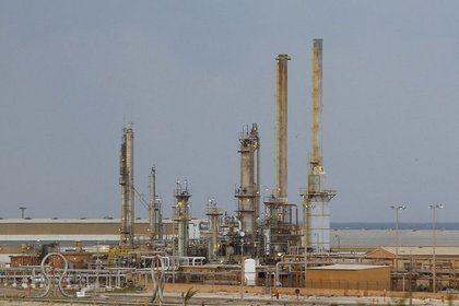 İran yeni petrol yatakları buldu