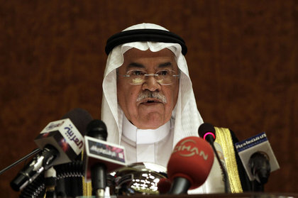 Suudi Arabistan: Petrol fiyatları biraz yüksek