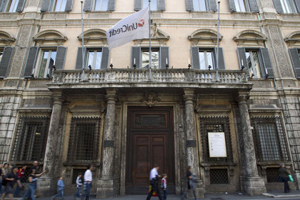 Moody's İtalyan bankalarının kredi notunu düşürdü
