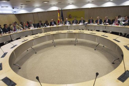 İspanya, 2011 bütçe açığı tahminini artırdı