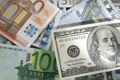 Euro/dolar 1,25'e; dolar/TL 1,81'e yöneldi
