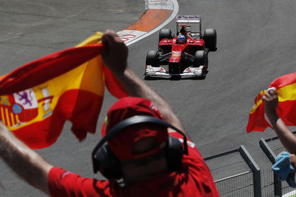 Formula 1'de zafer Alonso'nun