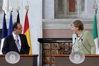 Merkel ve Hollande zirve öncesinde buluşacak
