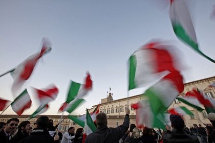 İtalya 6.4 milyar dolarlık tahvil sattı