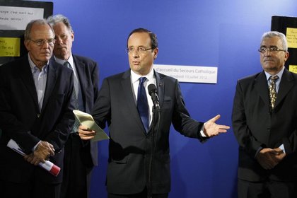 Hollande: Peugeot'nun yaptığı kabul edilemez